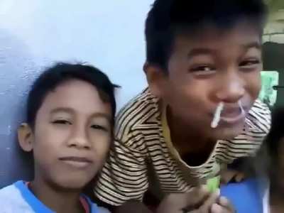 Ang Asim men.