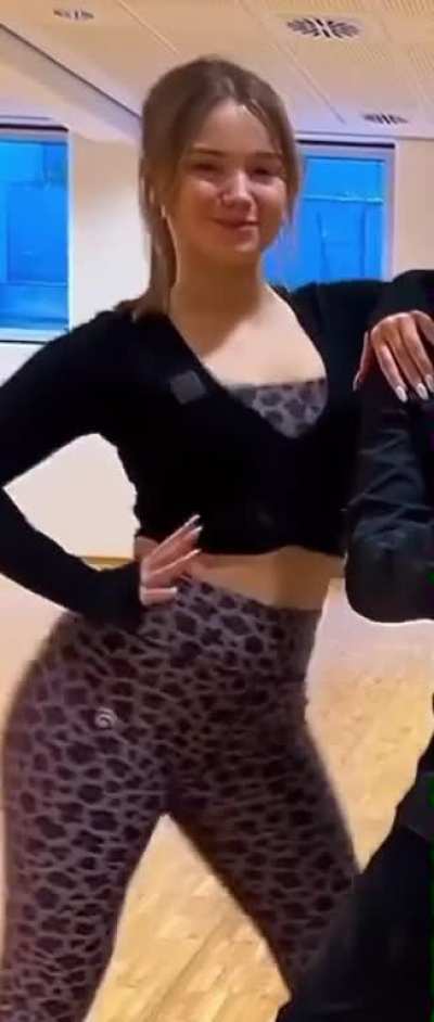 ⬅️🍑➡️