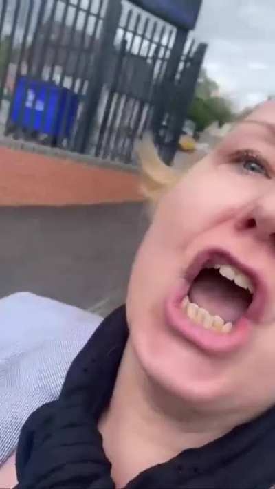 lady freaks out at dog trainer