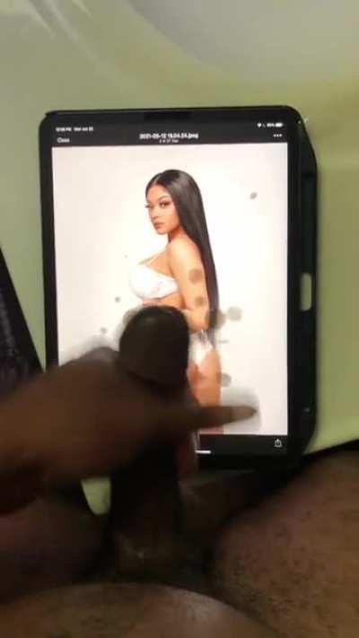 My friend had to catch this nut😩