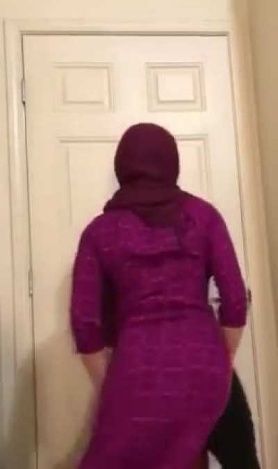 Paki [18+]