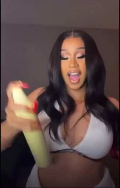 Cardi Jerking