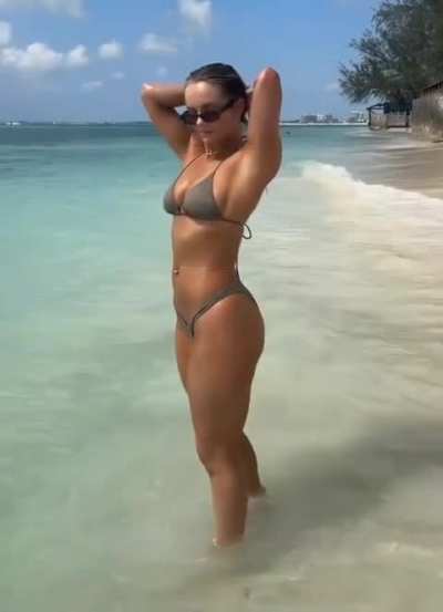 Anna Jay