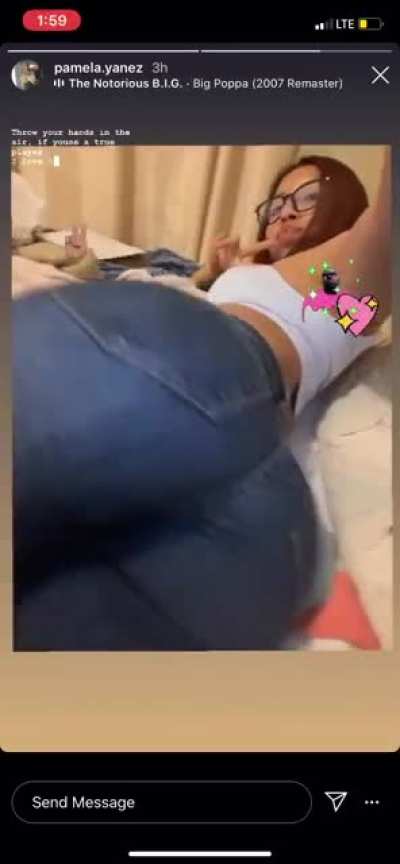 (@pam<wbr>ela.y<wbr>anez)