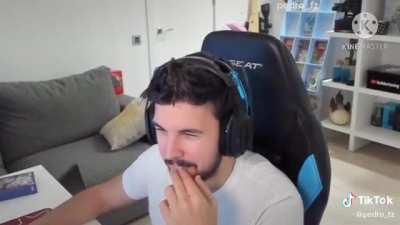 lol🍞👈