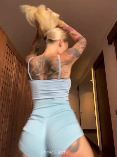 Every day dance for a better mood