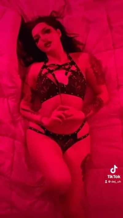 Are self-posts allowed? Because I’m definitely a thot