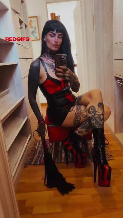 Dominatrix