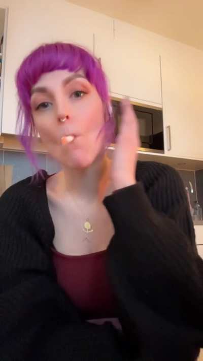 OOTD and a smokey (noisy)chat 🌬️🫶🏻 [second attempt - first upload went ☠️]
