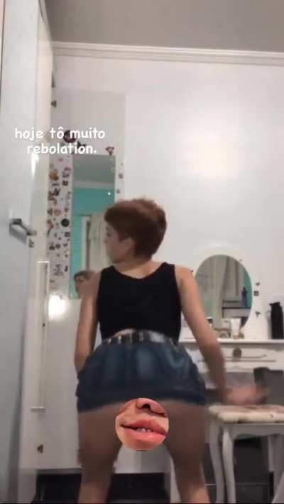 @Admchi botando o rabo pra jogo 
