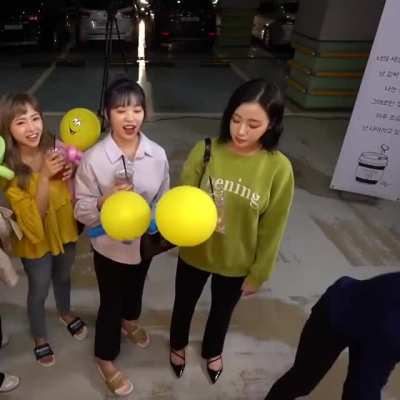 April - Chaewon, Rachel And Chaekyung