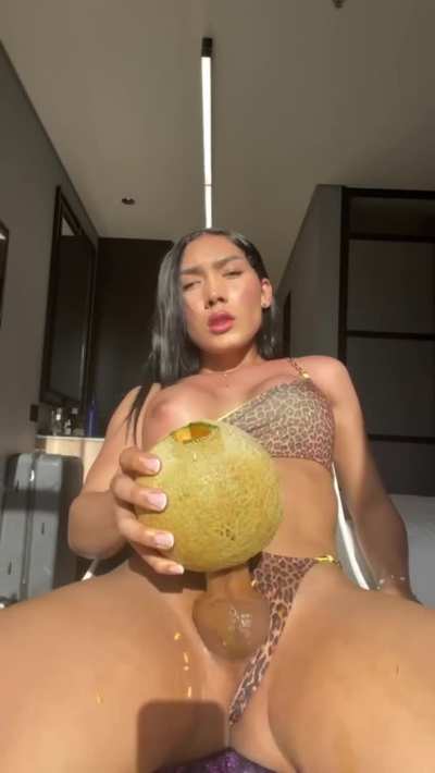 I drill it so hard until I break the other end and get all its juice out of it 💦💦💦🍈