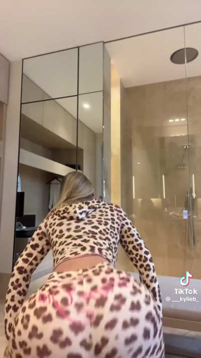Damnn