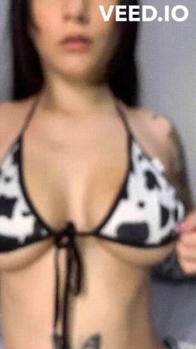 We really do need to normalize saggy tits. SAGGY ones aren’t flaws..F19.[image]