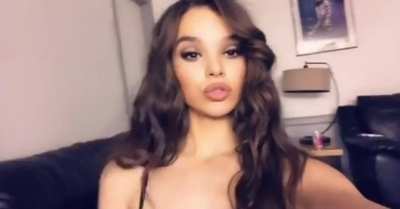 Hailee Steinfeld presenting her beautiful dick sucking lips.