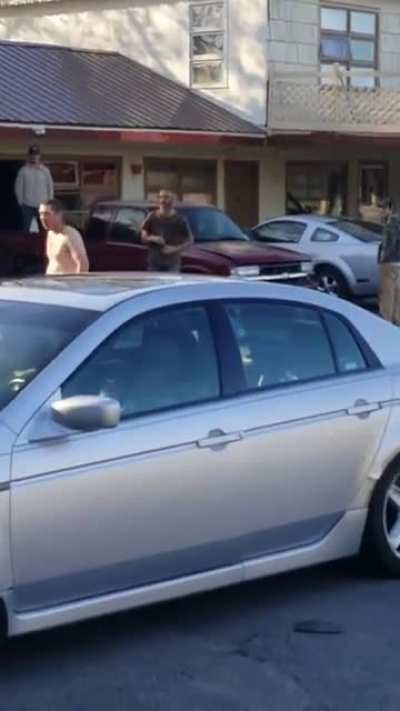 Full on trashy argument and fight right here…