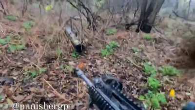 Archival footage recorded by a Brazilian volunteer in the International Legion of the GUR attacking a Russian position