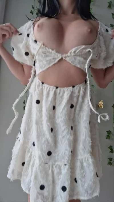 My huge japanese naturals don't wanna stay contained in this dress drop