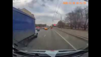 RUS: Ambulance crashes into excavator