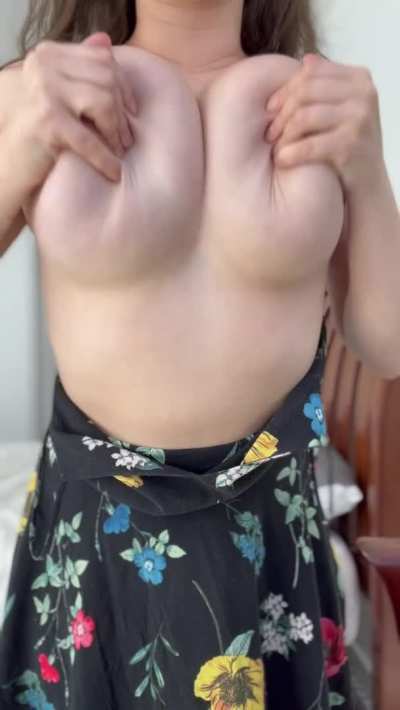 nothing feels better than releasing my huge natural tits after a long day of classes (19f)