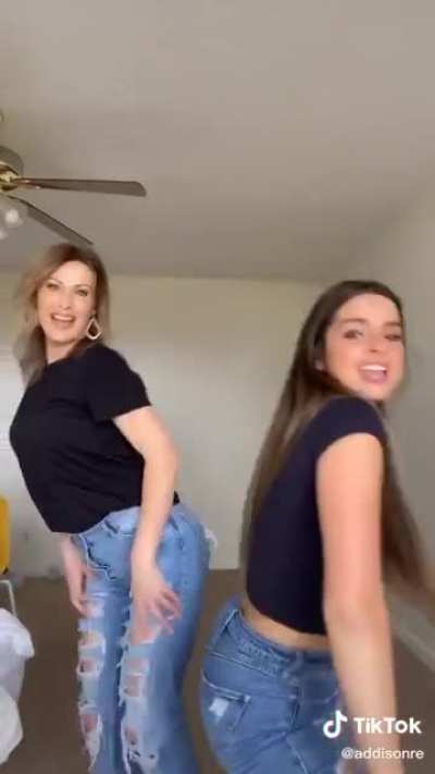 I would smash both the mom and daughter