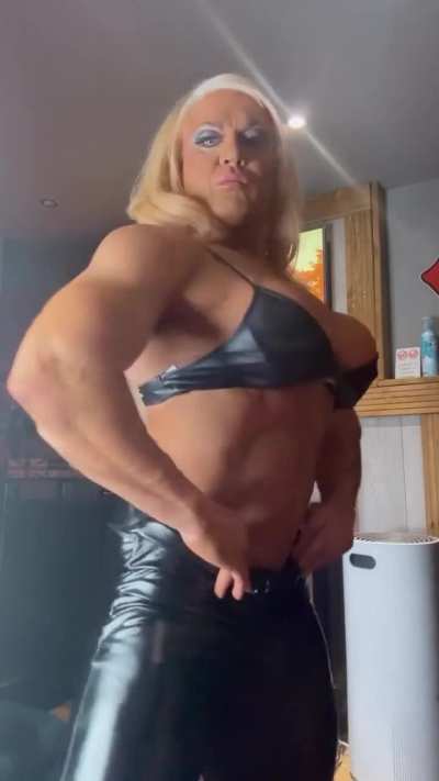 Lisa Cross