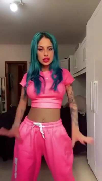 MC Tati Zaqui