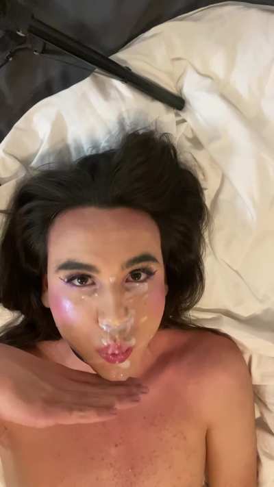 Mon maquillage préféré. J’espère que ça fait pas trop pute