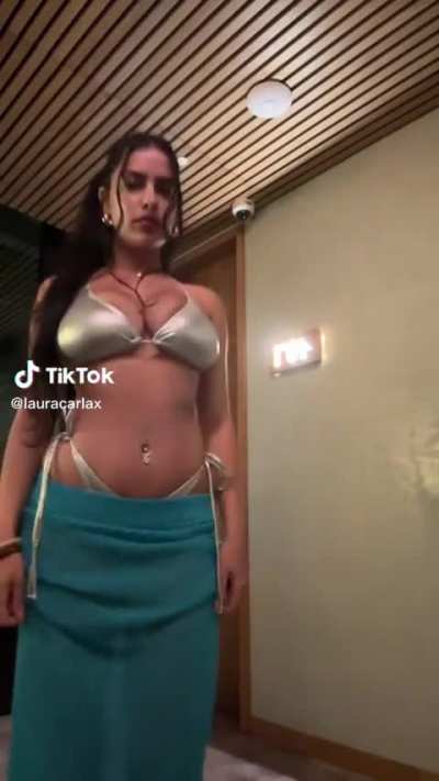 @lauracarlax