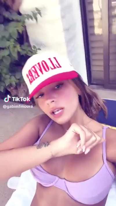 Gabi tanning before Coachella Day 2 (TT) 