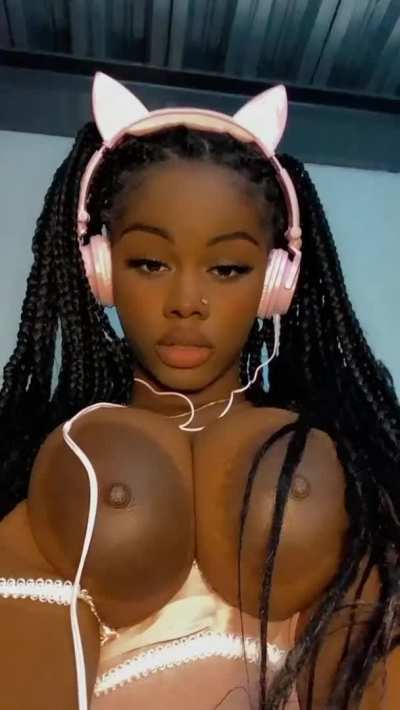 If I was your GF I'd send you nudes like this everyday