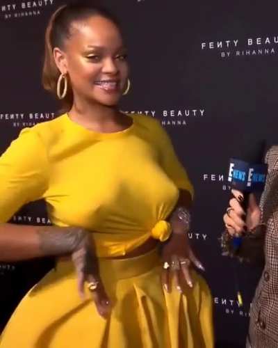 Rihanna @badgalriri