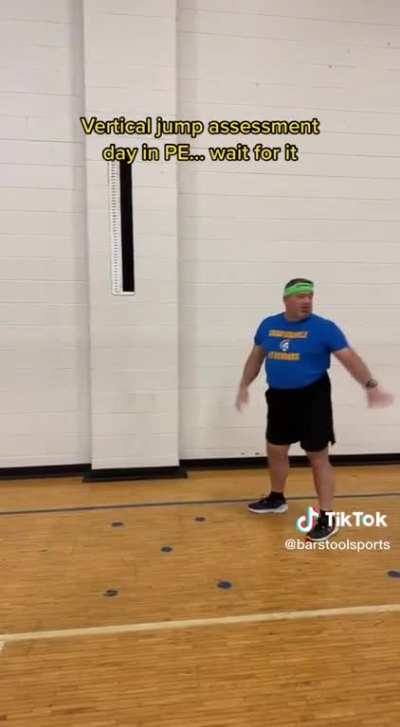 Gym Teacher thought he was a expert demonstrator 🤣