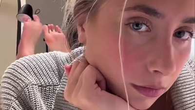 Pretty feet