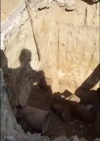 Unclogging a pipe