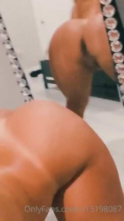 ✊🏾