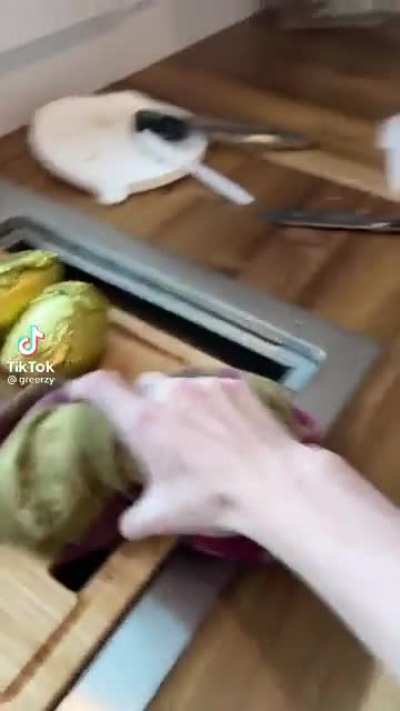 Evil... (video-@greerzy)