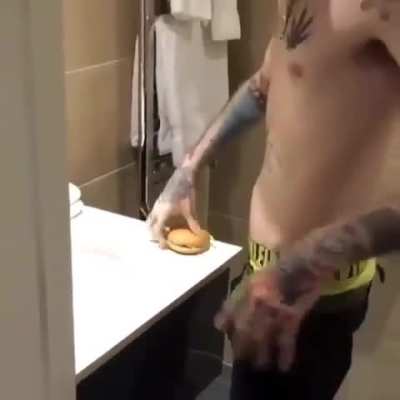 😋😋