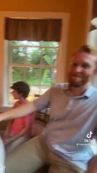 Just your average waiter in Santa Fe