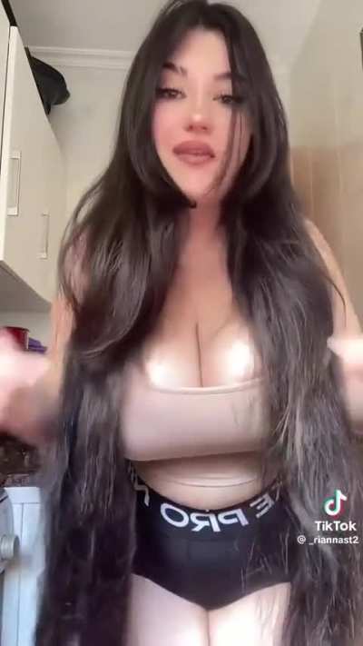 @_riannast