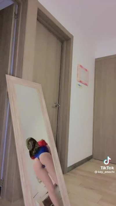 Spider girl go!