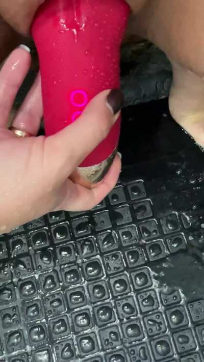 Got perfect lips and tongue TheBadPeach