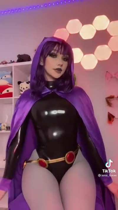 Raven easily in my top 10 waifus, and this right here?? Damn…