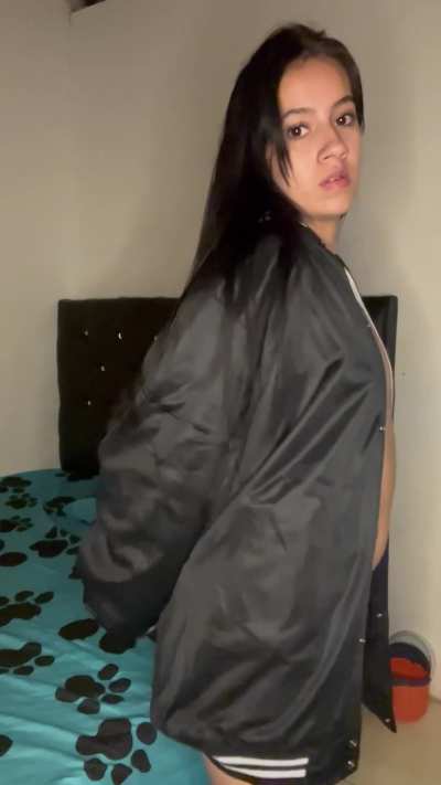Guys generally call me cute but never hot... Am I hot latina?