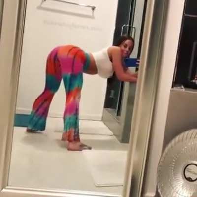 jiggly