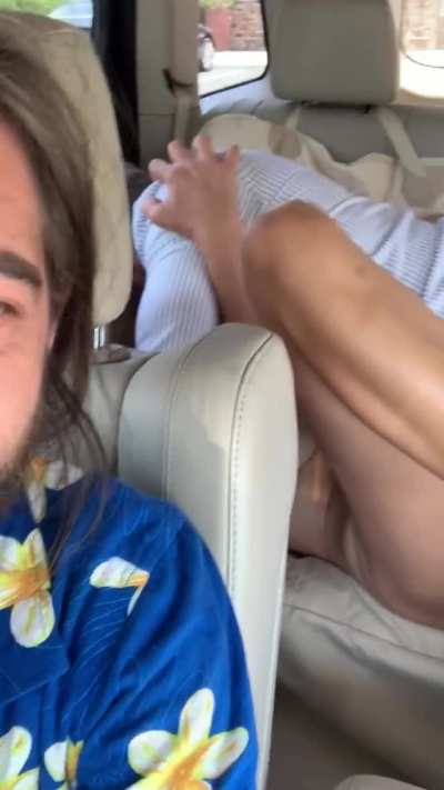 Lunch date with my fuck buddy while my bf watches 😈 💕
