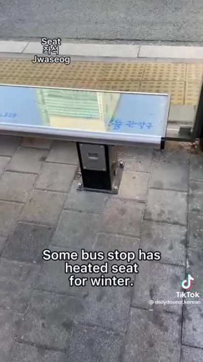 That's a nice bus stop