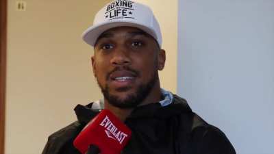AJ with some wise words to Oleksandr Usyk