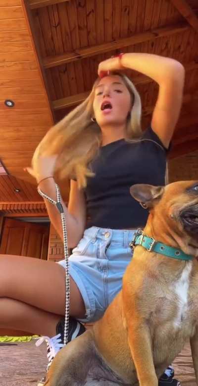 Que rubia hermosa 