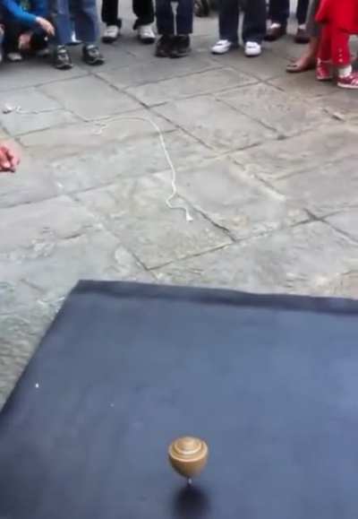 Old man shows real awesome trick on the street !